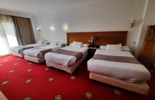 Al Haram Hotel | DouDou Pyramids View Hotel