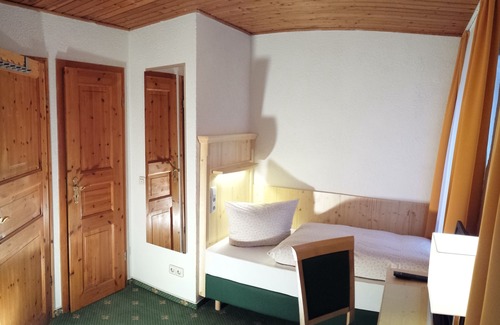 Oberderdingen Casa | Gasthaus Zur Ölmühle