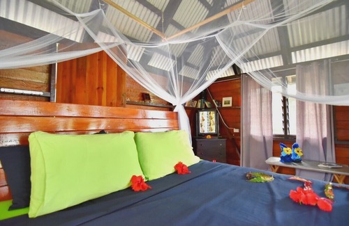 Viani Bay Complejo | Viani Bay Dive Resort across from Taveuni