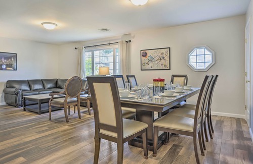 Glen Cove Apartamento | Ideally Located Glen Cove Apartment!