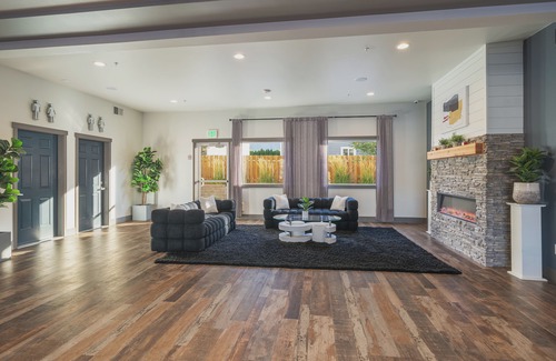 Wapato Point Hotel | The Lodge Lake Chelan