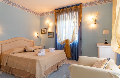 Diecimo Cama Y Desayuno | Lucca Franco's Villa