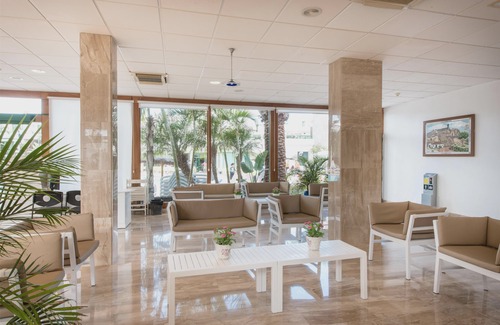 Playa Blanca Hotel | THB Royal