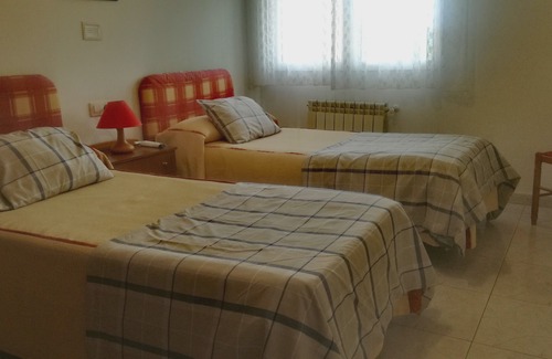 Bayo Casa | Pensión Residencia Miñones