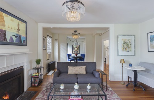 Yarmouth Port Hotel | Chapter House