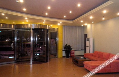 Kongtong District Hotel | Homeinn Selected Hotel (Pingliang Liuhu Park Greenland Plaza)