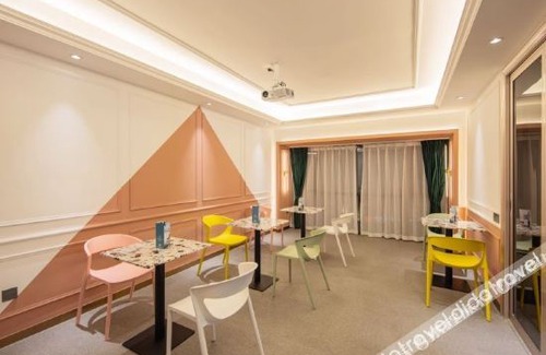 Pengjiang Hotel | C Jia Manhao Hotel (Jiangmen Pengjiang Wanda Plaza Branch)