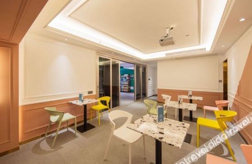 Pengjiang Hotel | C Jia Manhao Hotel (Jiangmen Pengjiang Wanda Plaza Branch)