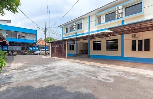 West Cirebon Hotel | RedDoorz Plus near RSUD Gunung Jati Cirebon