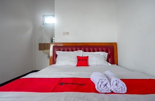 Wonosobo Hotel | RedDoorz near Alun Alun Wonosobo 2