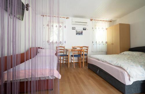 Gornji Karin Apartamento | Studio Apartman Ema