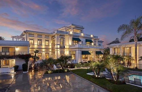 Coronado Casa | Always a Great Idea To Unwind! Beach Access, Heated Pool, Private Parking!