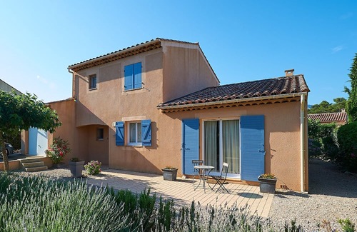 Nans-les-Pins Villa | Villa con lavavajillas, en un entorno verde