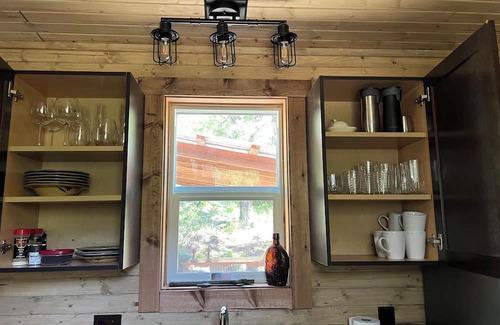 Okanagan-Similkameen Cabina | Osprey Lake Caboose beside the Kettle Valley Railway and 2 mins from Osprey Lake
