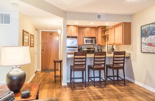 Glenwood Grove - North Iris Condominio | All-Inclusive luxury condo close to downtown Boulder Colorado