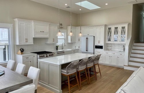 Gold Coast Condominio | Come vacation at this 4 bedroom, 3 bath beach front property.