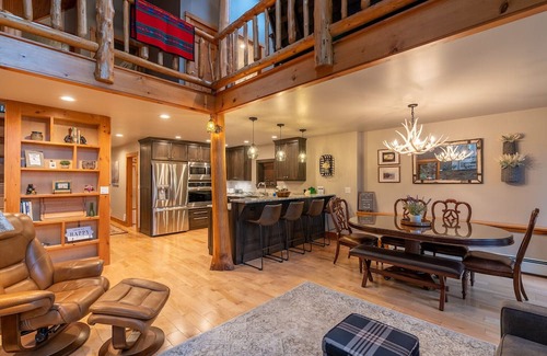 Saranac Lake Casa | Hummingbird Lodge- Lake Views
