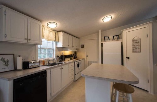 Hendersonville Casa | Hideaway@Prestwood Farm