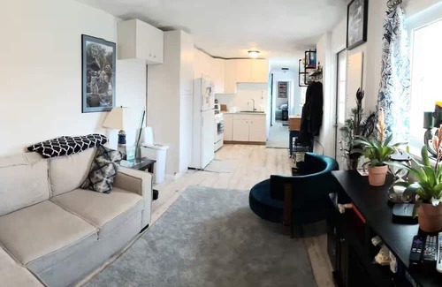 Fenton Apartamento | Tiny Home Living on Lake Fenton