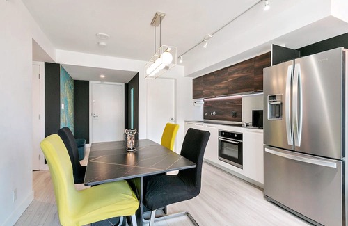 Downtown Vancouver Condominio | D4 - Amazing Junior 2 Bedroom, Central Location + AC