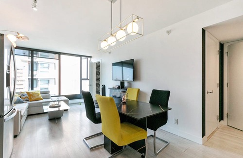 Downtown Vancouver Condominio | D4 - Amazing Junior 2 Bedroom, Central Location + AC