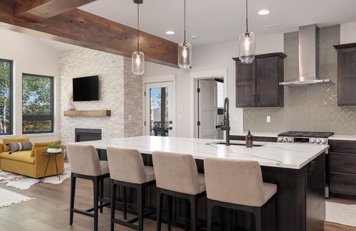 Silvercreek Casa | Brand New Lux Ski in/out Granby, Hot Tub, A/C!
