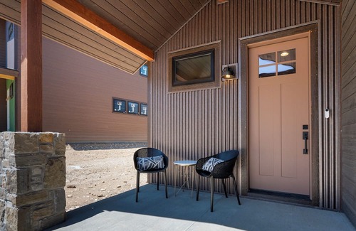 Silvercreek Casa | Brand New Lux Ski in/out Granby, Hot Tub, A/C!