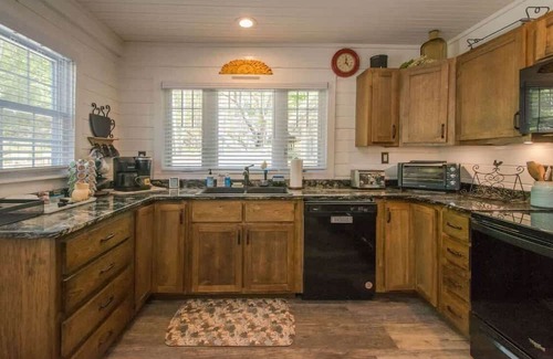 Hendersonville Casa | Crab Creek Retreat~$375 Free Activities Daily