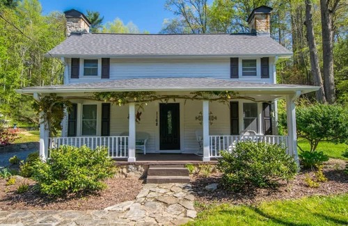 Hendersonville Casa | Crab Creek Retreat~$375 Free Activities Daily