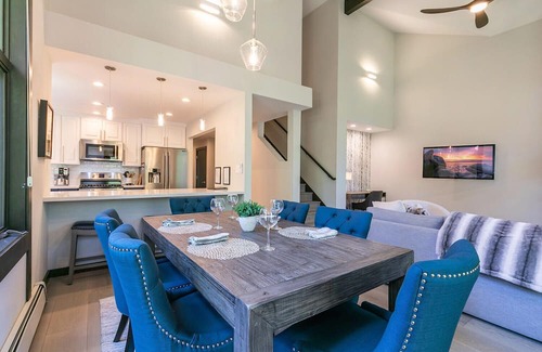 Incline Village Casa | Serenity Townhouse in Incline Village with Community Hot Tub