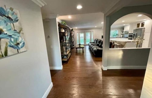 Claremont Casa | Charming Claremont 4BR Pool Home