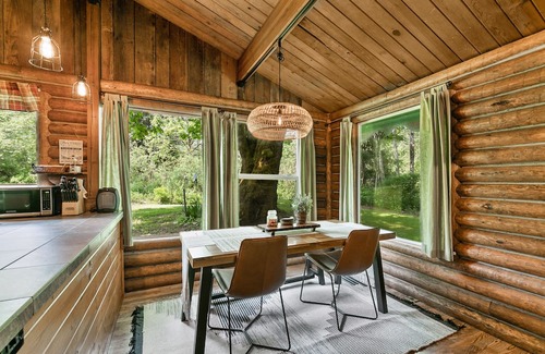 Gold Bar Cabina | The Lily Pad - rustic cabin for 2+pets, mountain view, river access