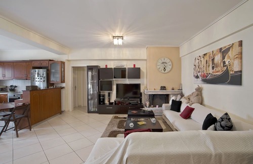 Khalandrion Apartamento | Paradeisos Modern, 2BR, 2BA, Fully Equipped