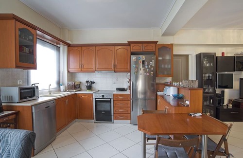 Khalandrion Apartamento | Paradeisos Modern, 2BR, 2BA, Fully Equipped
