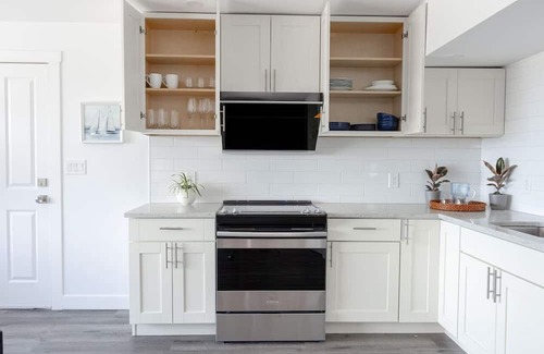 Regional District of Nanaimo Apartamento | Sea Breeze: Relaxation with a View with A/C