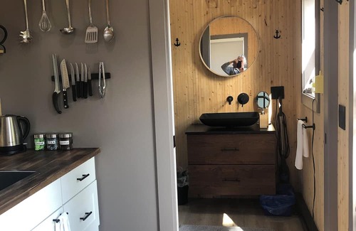 Shemogue Cabina | Oceanfront Shipping Container Studio Retreat | Nature Escape