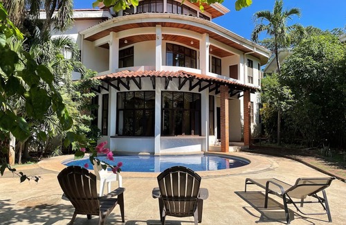 Tamarindo Casa | Spacious house just 4 blocks from the beach and center of town