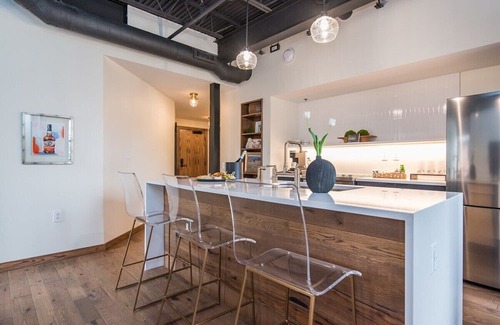 Downtown Apartamento | This serviced apartment is a 2 bedroom(s), 2 bathrooms, located in Lexington, KY.