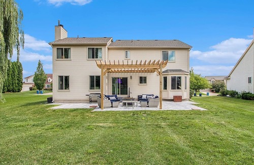 Ann Arbor Casa | Michigan's 1-3Mi Steals the Spotlight at Ann Arbor's Iconic 'Big House