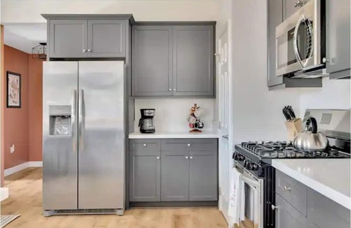 Atascadero Casa | Mirasol Manor -sleeps up to 14! Minutes to Paso + SLO