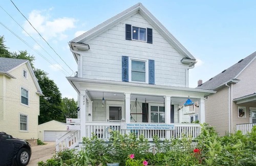 Kenosha Casa | Updated Quiet Home Overlooking Beach State Park