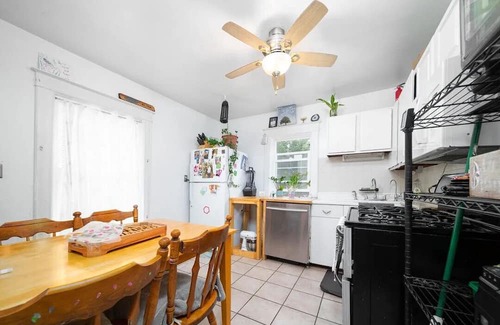 Kenosha Casa | Updated Quiet Home Overlooking Beach State Park