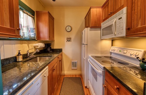 Lake Placid Cabaña | Lovely Lakeview Cabin Minutes to Main Street!