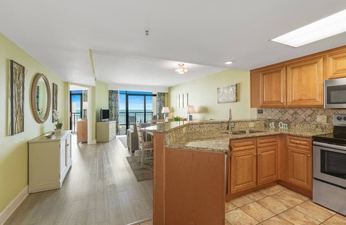 Myrtle Beach Condominio | Breathtaking Oceanfront Suite at Grand Cayman