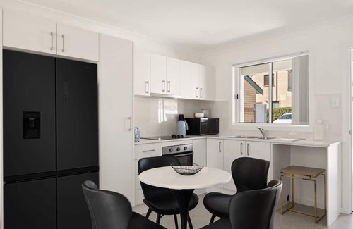 Brighton-le-Sands Casa | Beachside 2-Bed Home in Brighton-Le-Sand