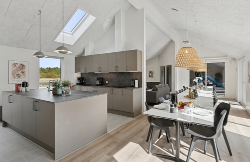 Bratten Strand Casa | Acogedora casa en Jerup con sauna
