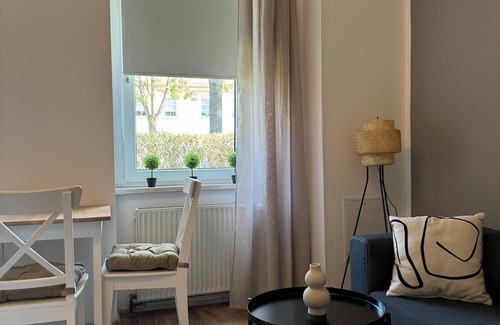 Ortslage Trotha Apartamento | Simple apartment "Hannes" in Halle including parking space