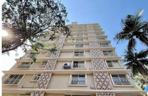 Kandivali East Chalet De Esquí | Urban Suite with Kitchenette at Malad West