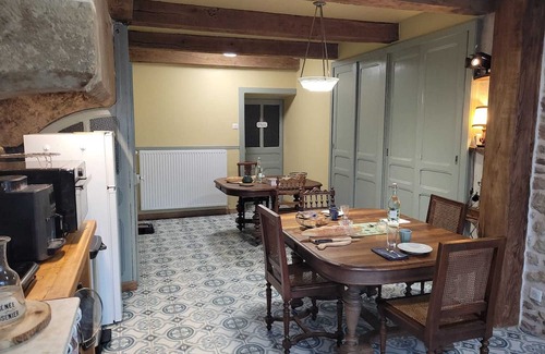 Monthureux-sur-Saone Casa | 6-bedroom house for up to 15 people