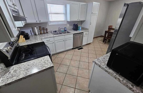 Paducah Casa | Clean, quiet & comfortable, 3 bed 2 bath pet friendly Paducah home near winery.